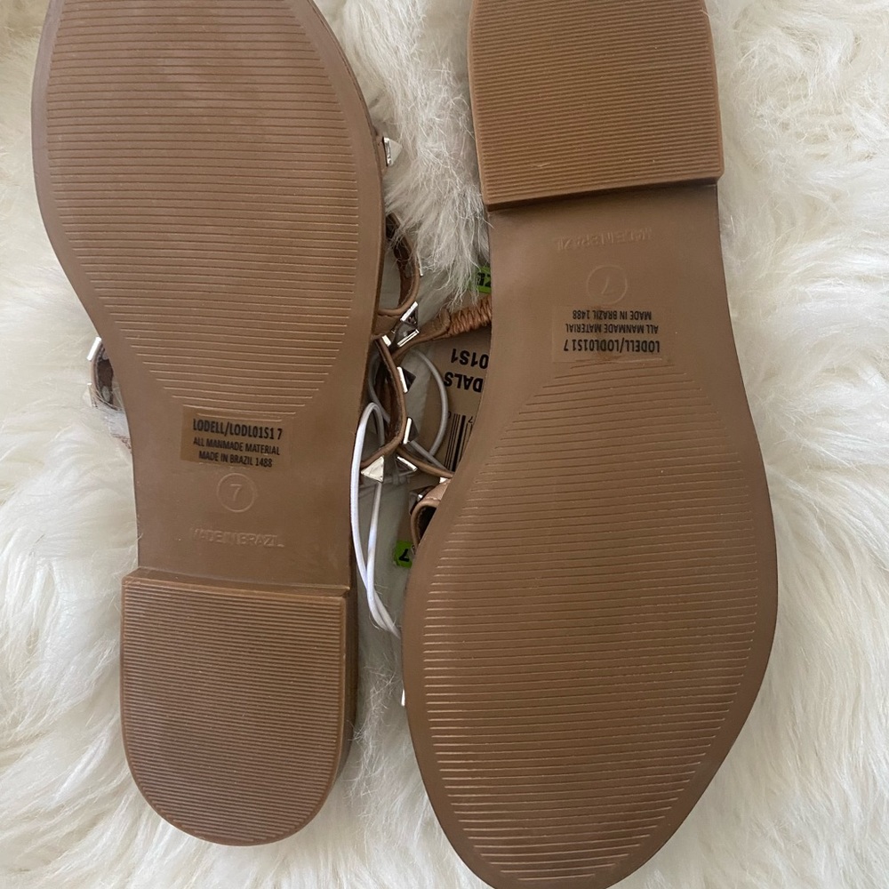 COPY - Brand new with tags!! - Picture 4 of 5